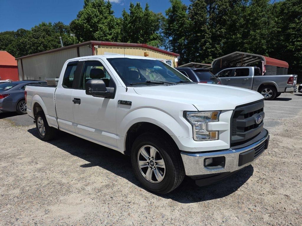Ford 150 2WD SuperCab 145" XLT 2015