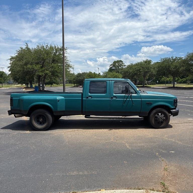 1993 Ford F-350 Crew Cab Styleside 168" WB DRW