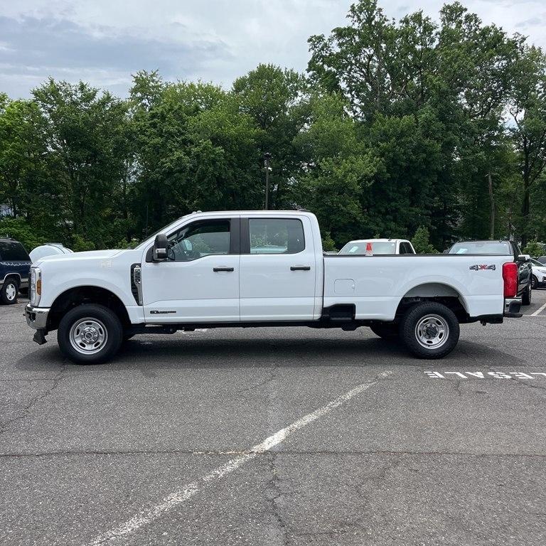 2024 Ford Super Duty F-350 SRW XL 4WD Crew Cab 6.75' Box