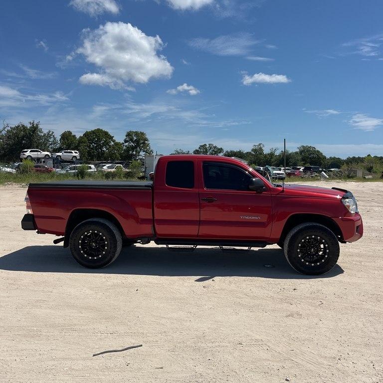 2013 Toyota Tacoma 2WD Access Cab I4 MT (Natl)
