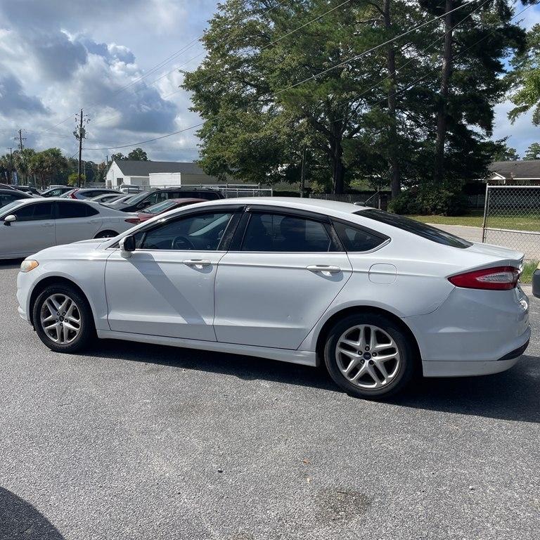 2015 Ford Fusion 4dr Sdn SE FWD