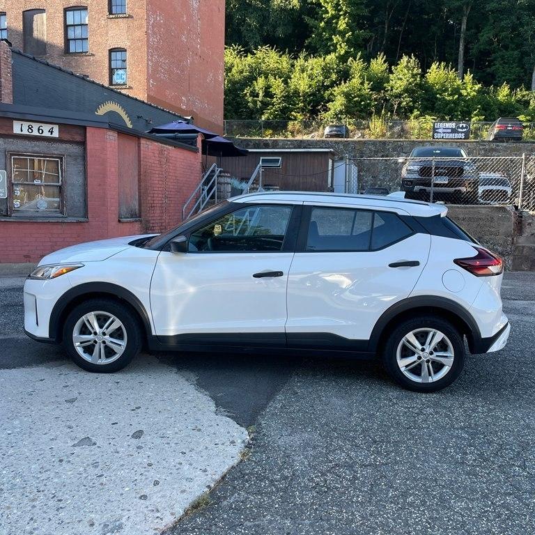 2024 Nissan Kicks S FWD