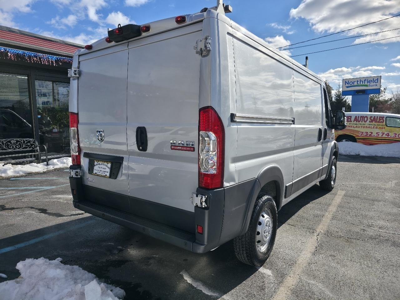 RAM Promaster 1500 Low Roof Tradesman 136-in. WB 2016
