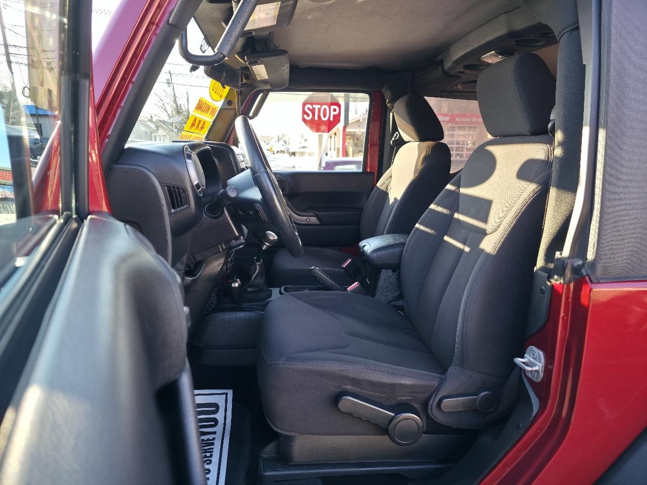 Jeep Wrangler Sport 4WD 2013