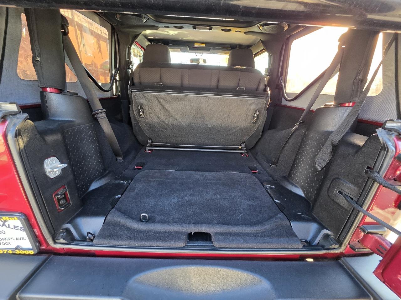 Jeep Wrangler Sport 4WD 2013