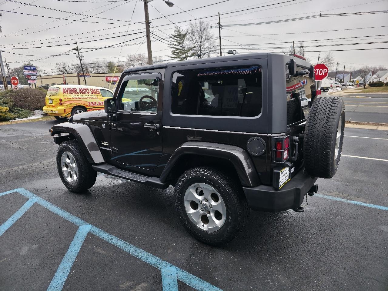 Jeep Wrangler Sahara 4WD 2013