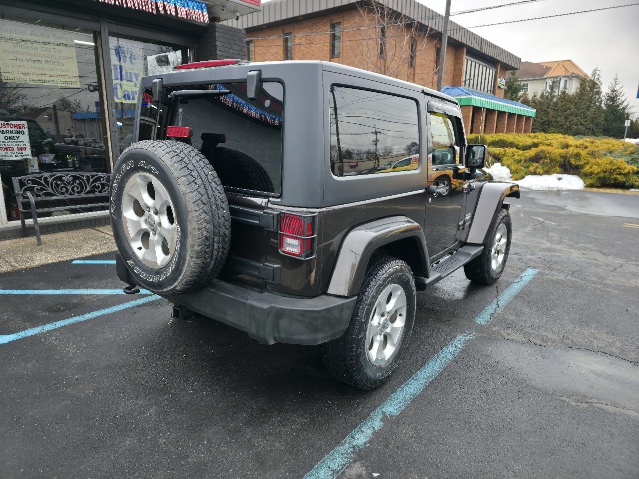 Jeep Wrangler Sahara 4WD 2013