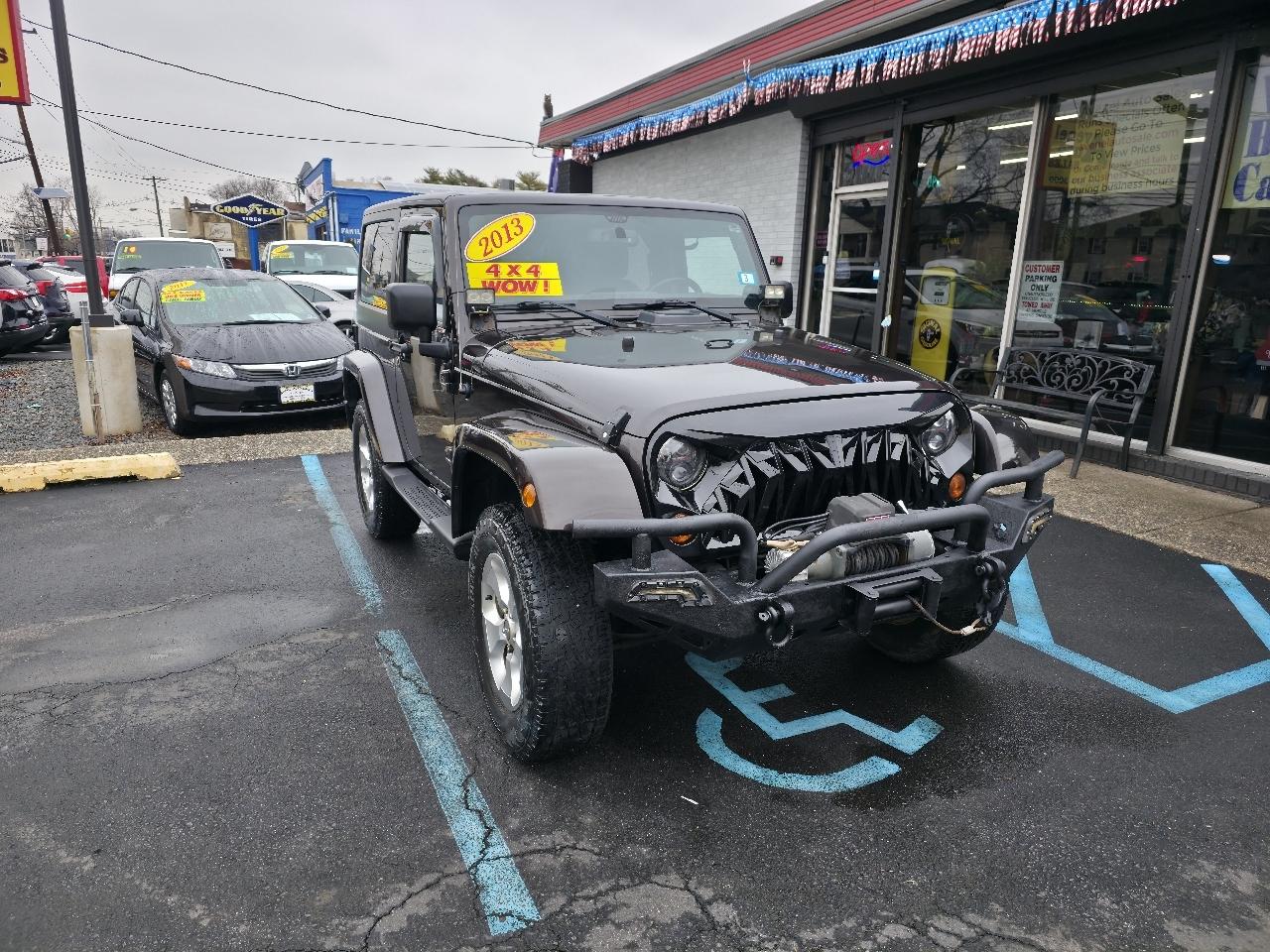 Jeep Wrangler Sahara 4WD 2013