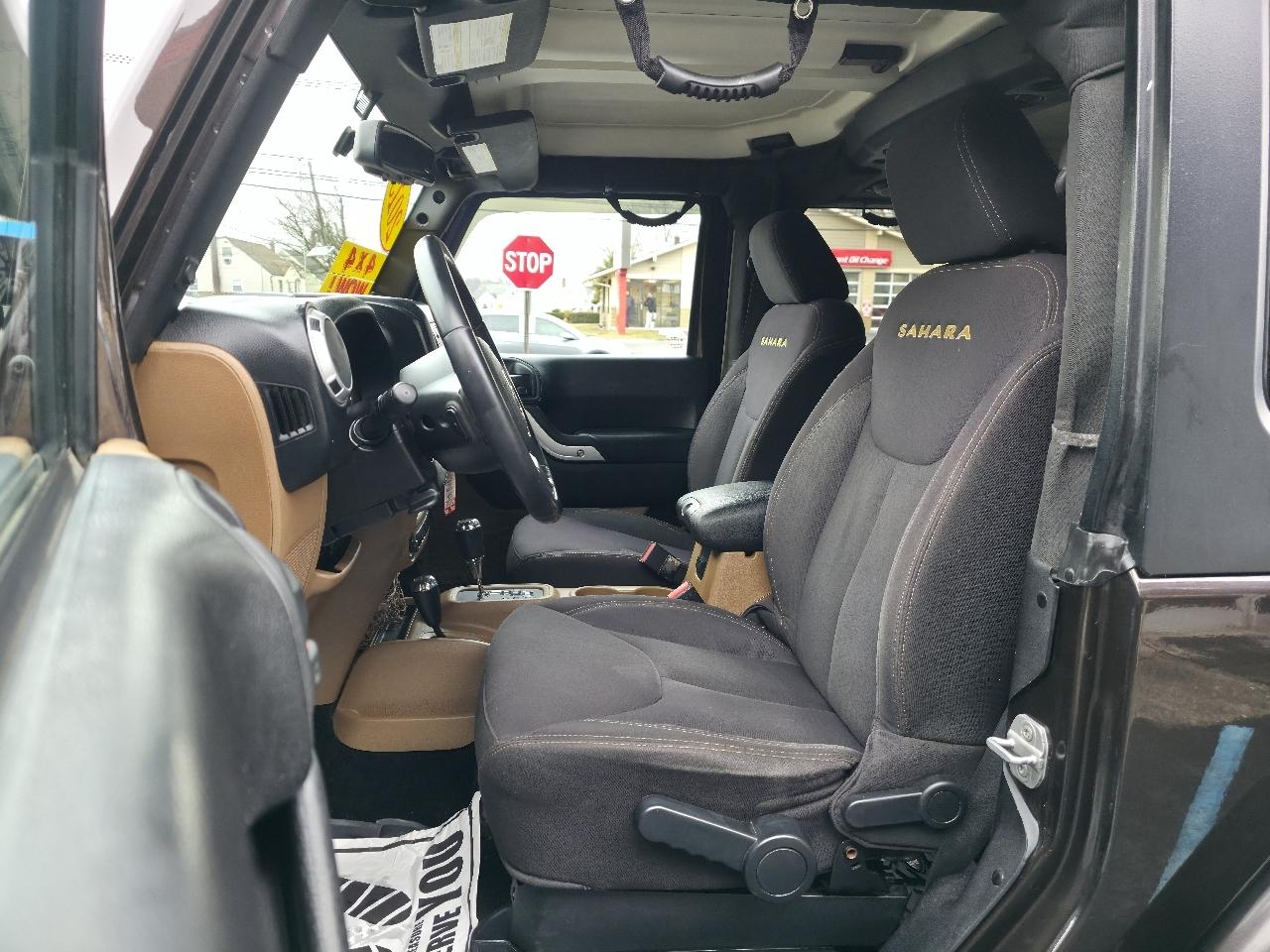 Jeep Wrangler Sahara 4WD 2013