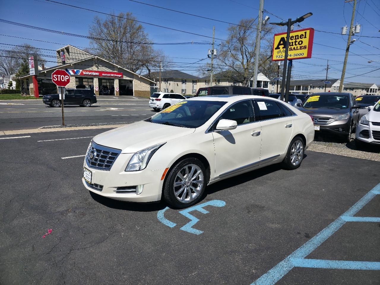 Cadillac XTS Luxury AWD 2014