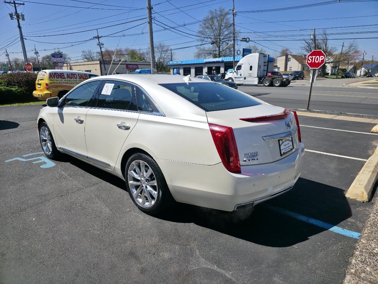 Cadillac XTS Luxury AWD 2014