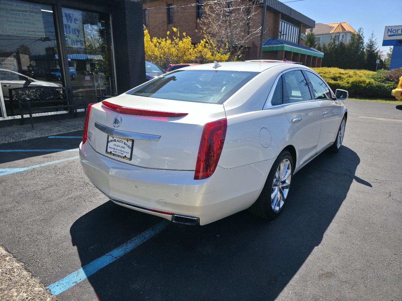 Cadillac XTS Luxury AWD 2014