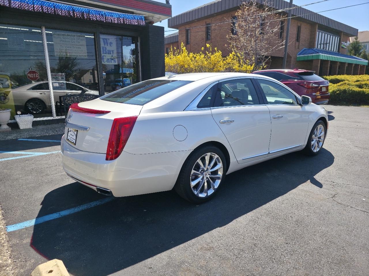 Cadillac XTS Luxury AWD 2014