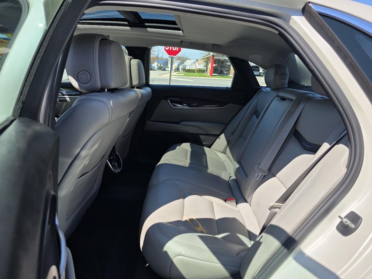 Cadillac XTS Luxury AWD 2014