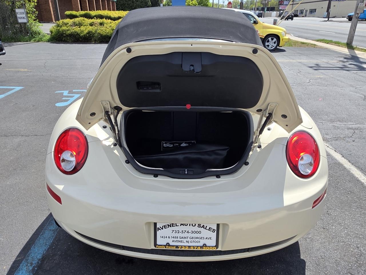 Volkswagen New Beetle S Convertible 2008