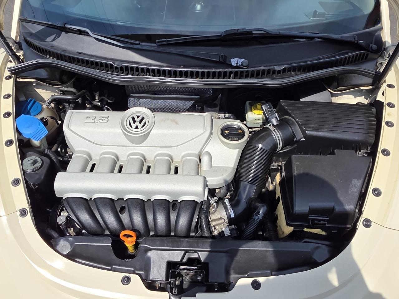 Volkswagen New Beetle S Convertible 2008