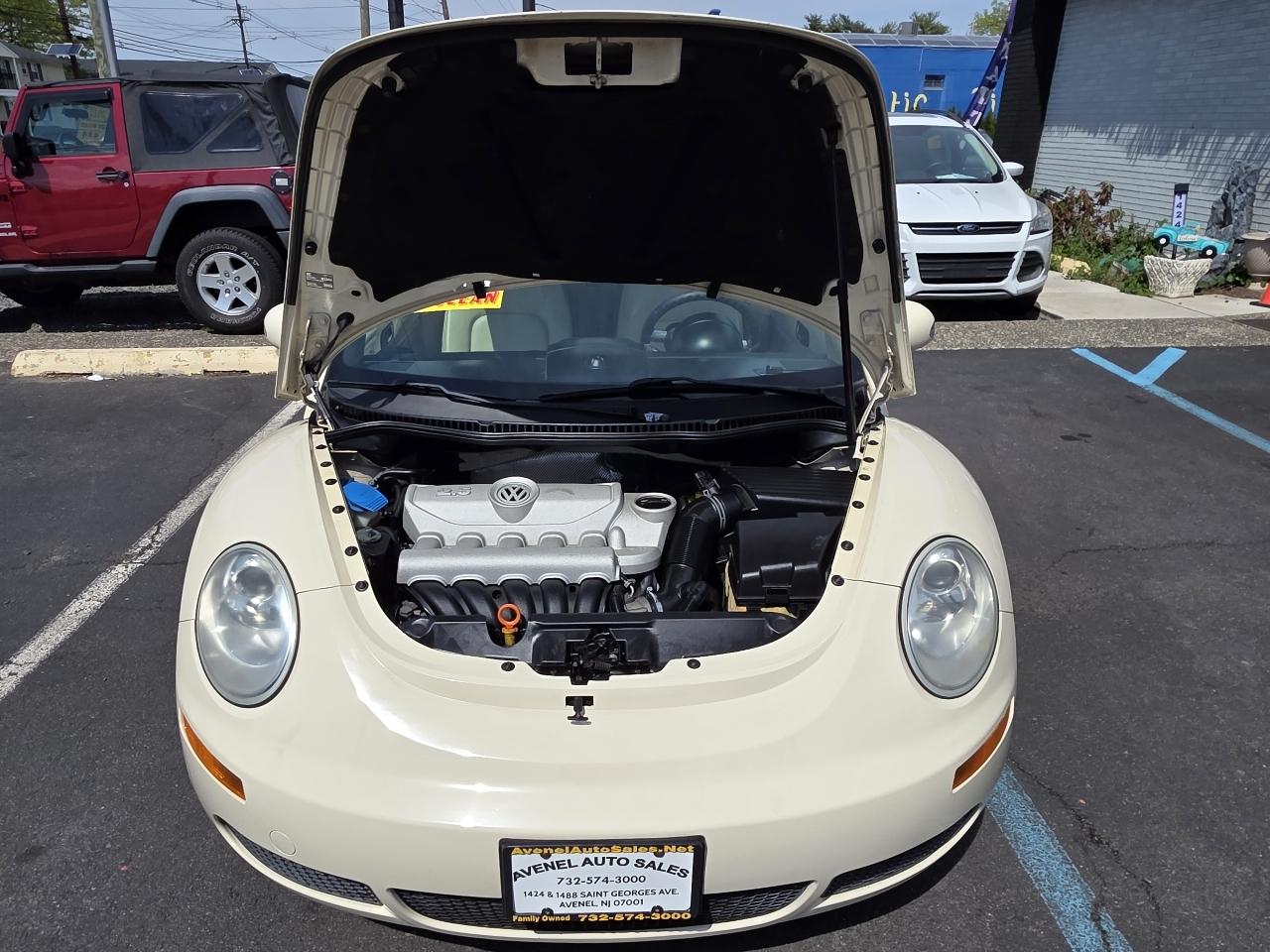 Volkswagen New Beetle S Convertible 2008