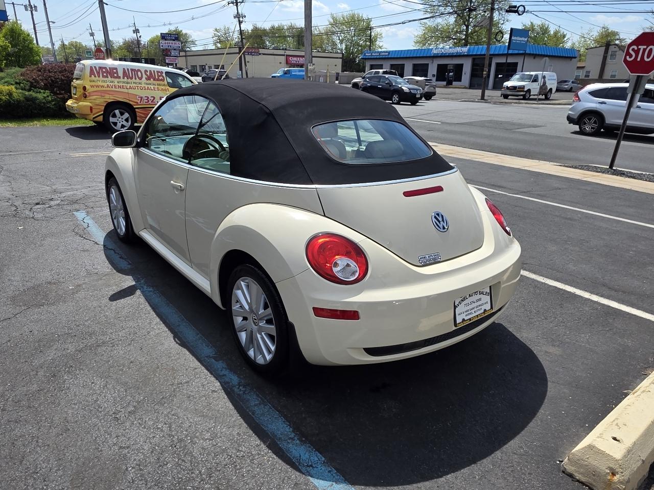 Volkswagen New Beetle S Convertible 2008
