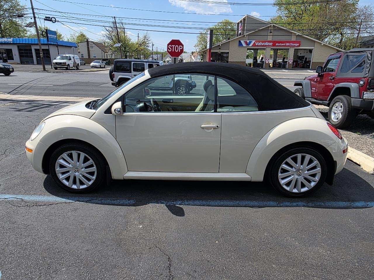 Volkswagen New Beetle S Convertible 2008