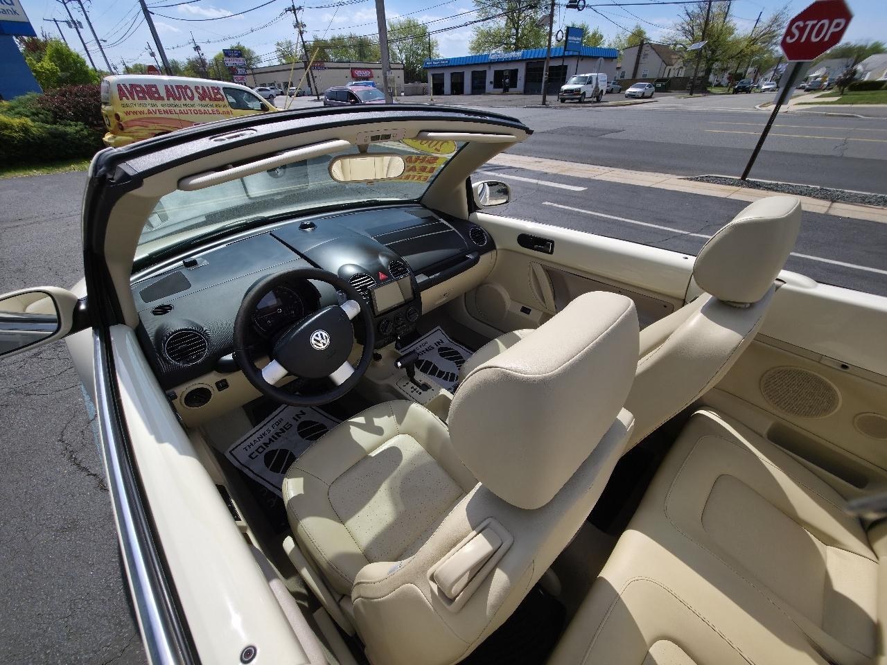 Volkswagen New Beetle S Convertible 2008