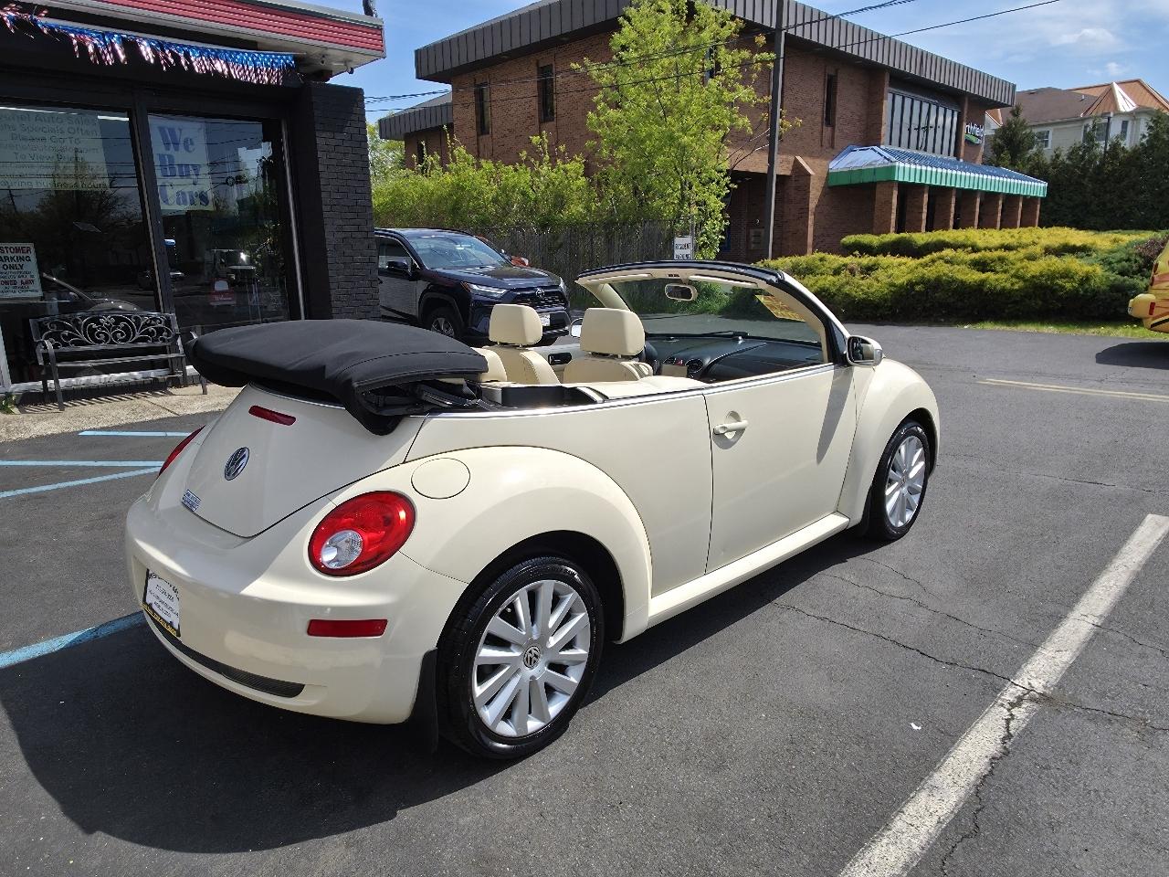 Volkswagen New Beetle S Convertible 2008