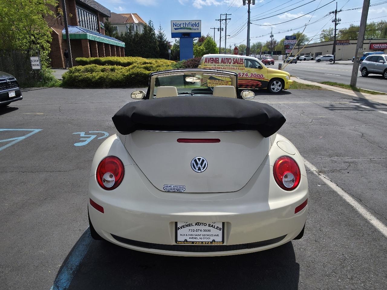 Volkswagen New Beetle S Convertible 2008