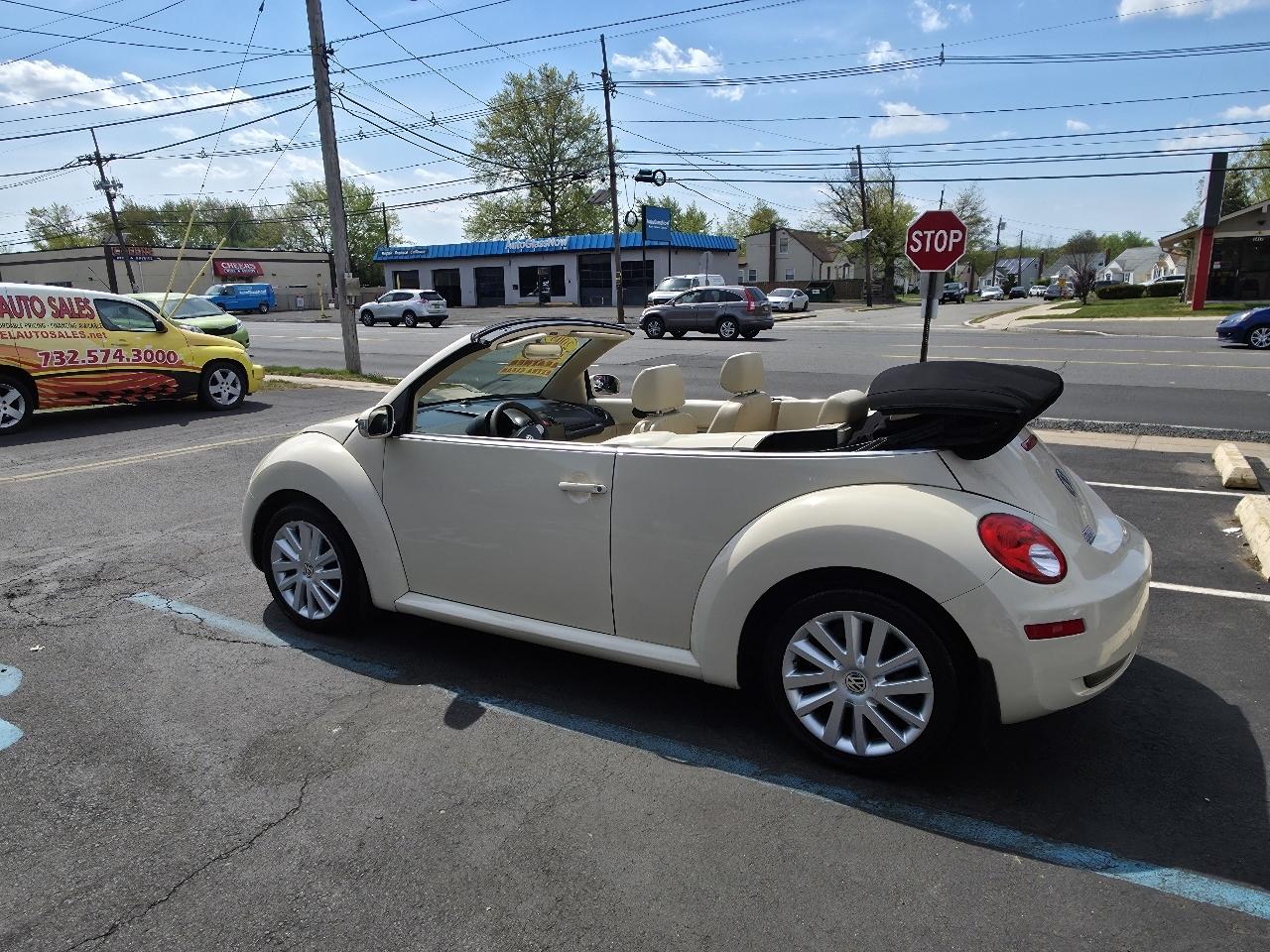 Volkswagen New Beetle S Convertible 2008