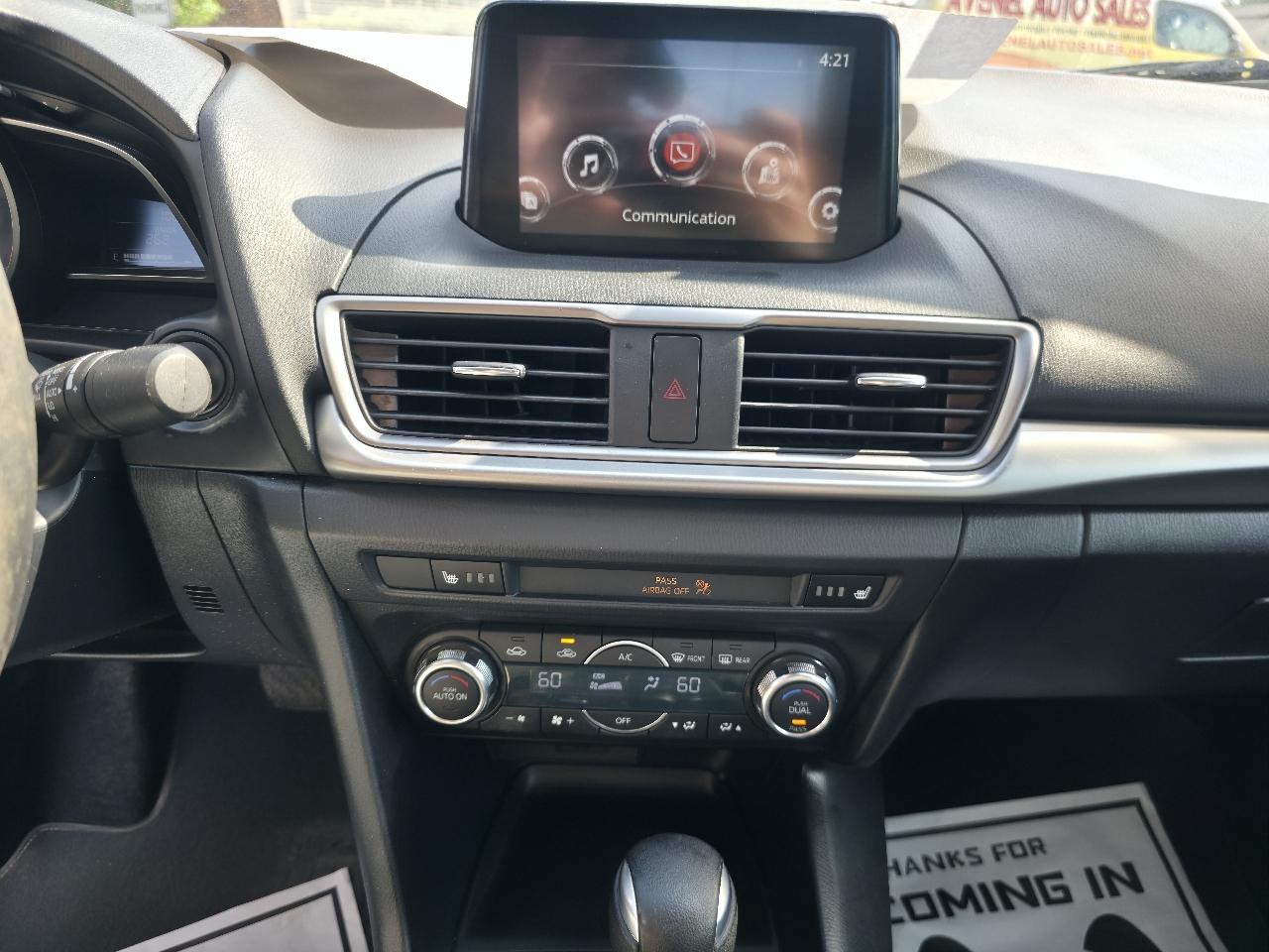 Mazda MAZDA3 s Touring AT 4-Door 2018