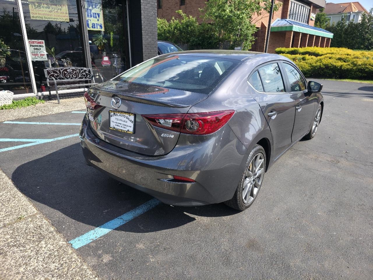 Mazda MAZDA3 s Touring AT 4-Door 2018