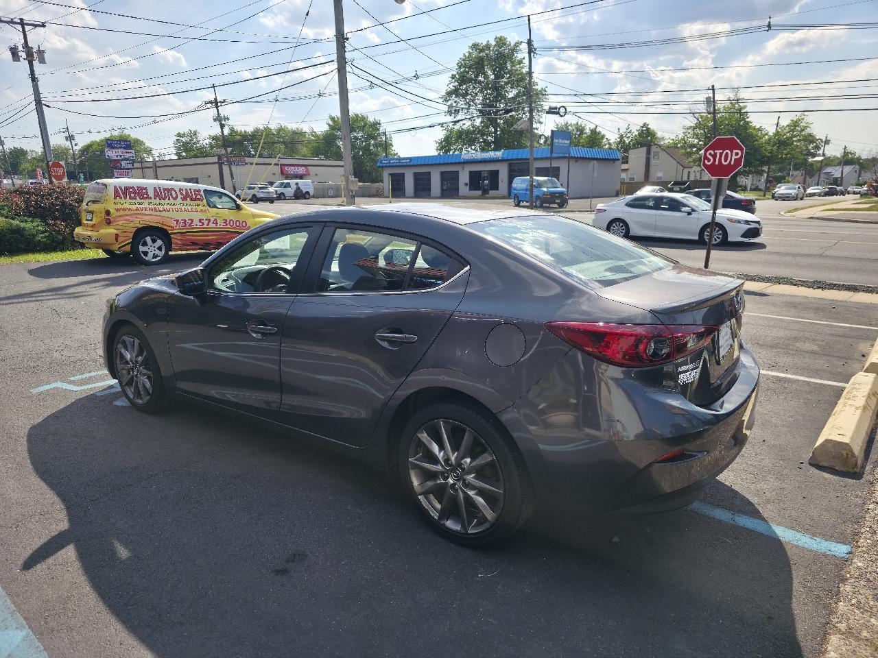Mazda MAZDA3 s Touring AT 4-Door 2018