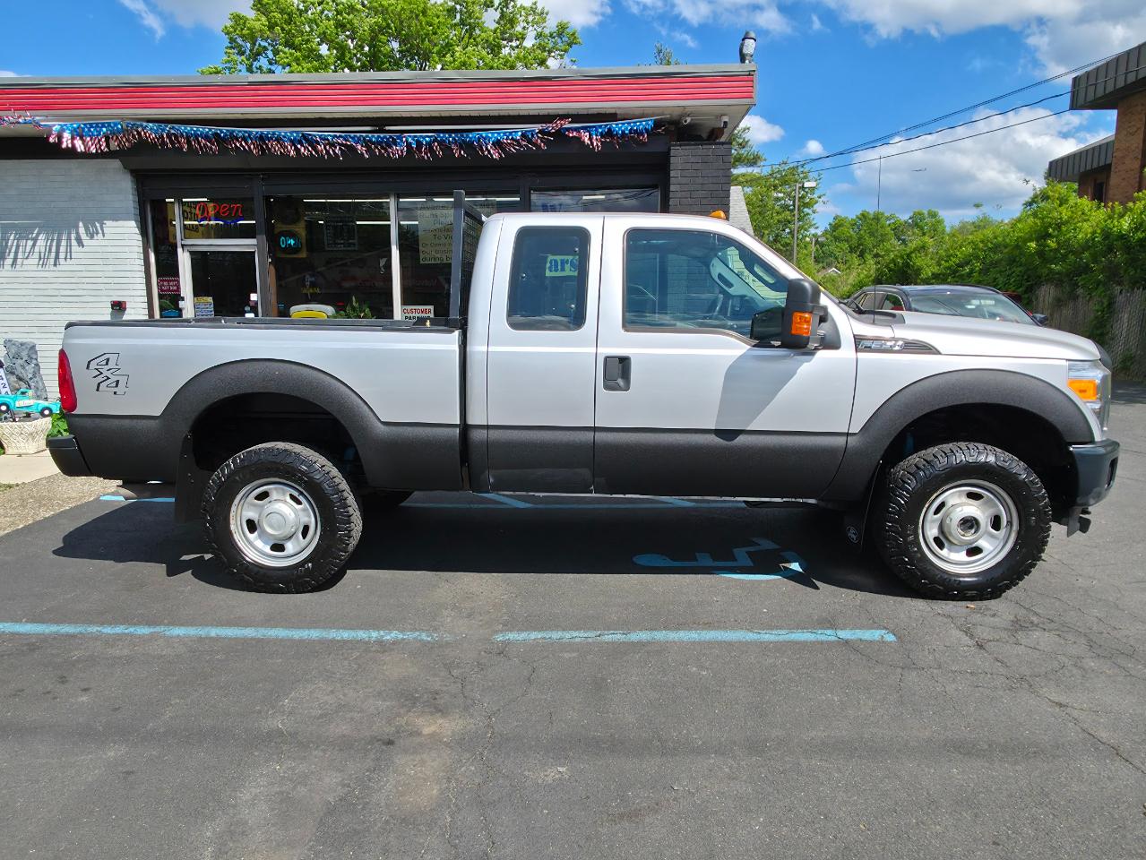 Ford F-350 SD Lariat SuperCab Long Bed 4WD 2016