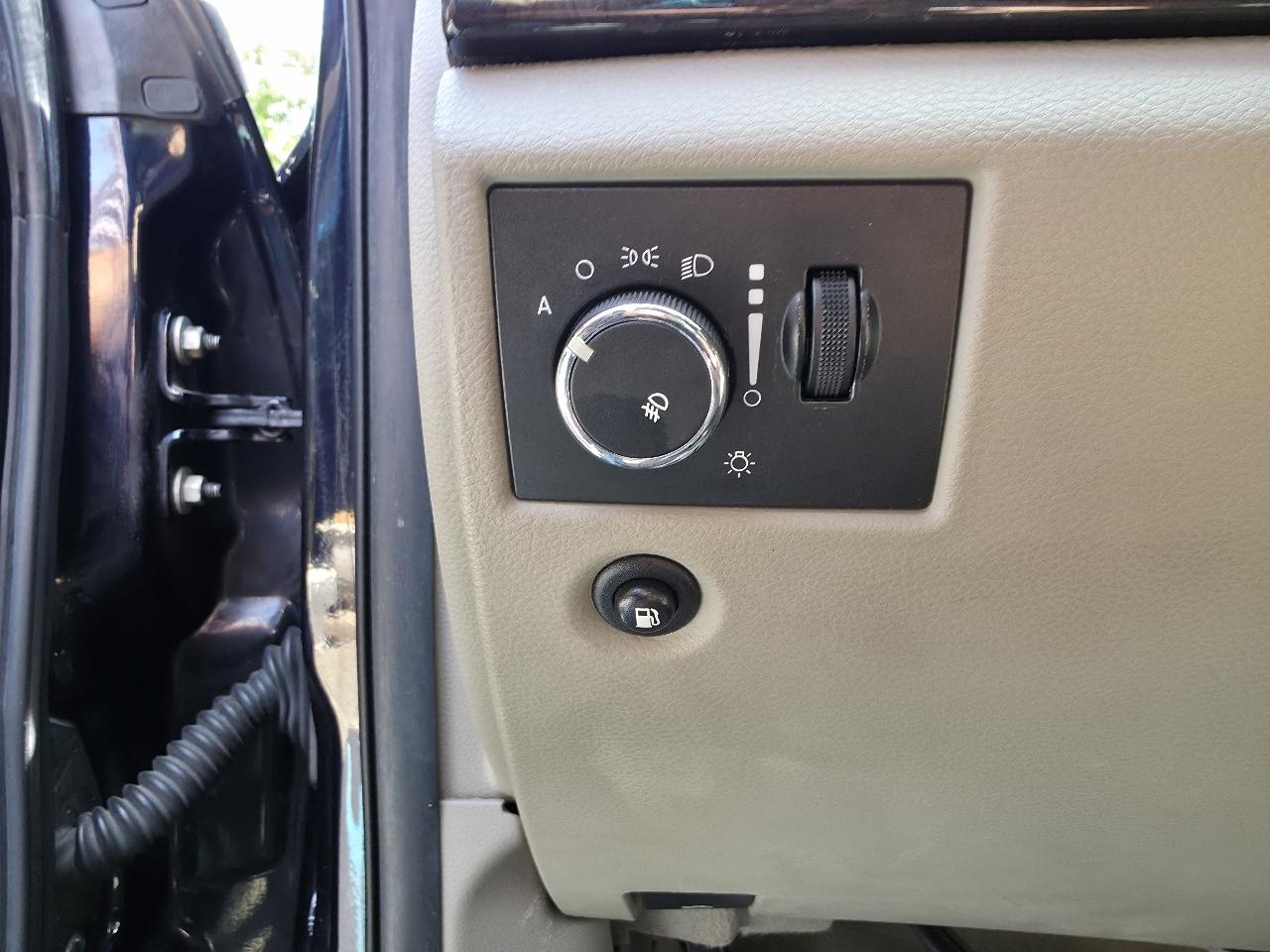Jeep Grand Cherokee Laredo 4WD 2011