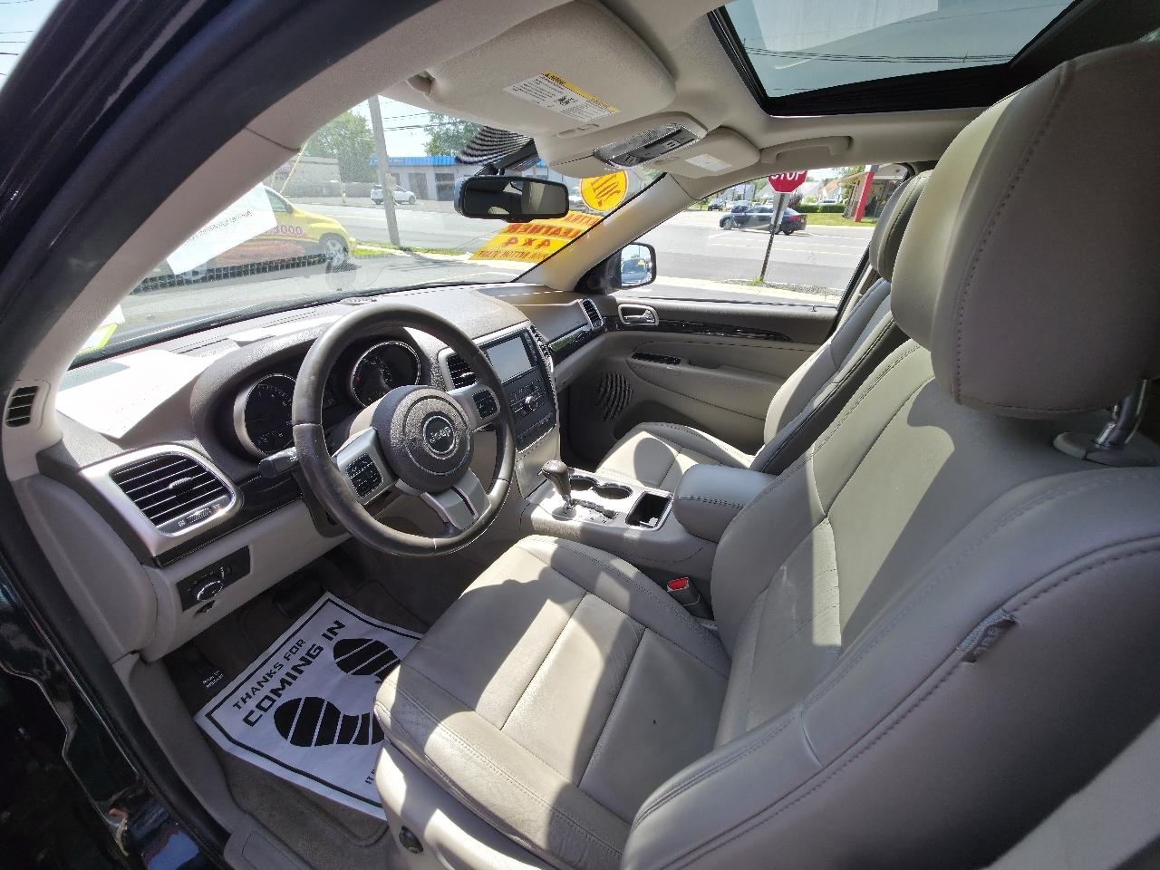 Jeep Grand Cherokee Laredo 4WD 2011