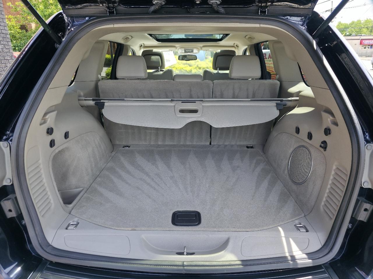 Jeep Grand Cherokee Laredo 4WD 2011