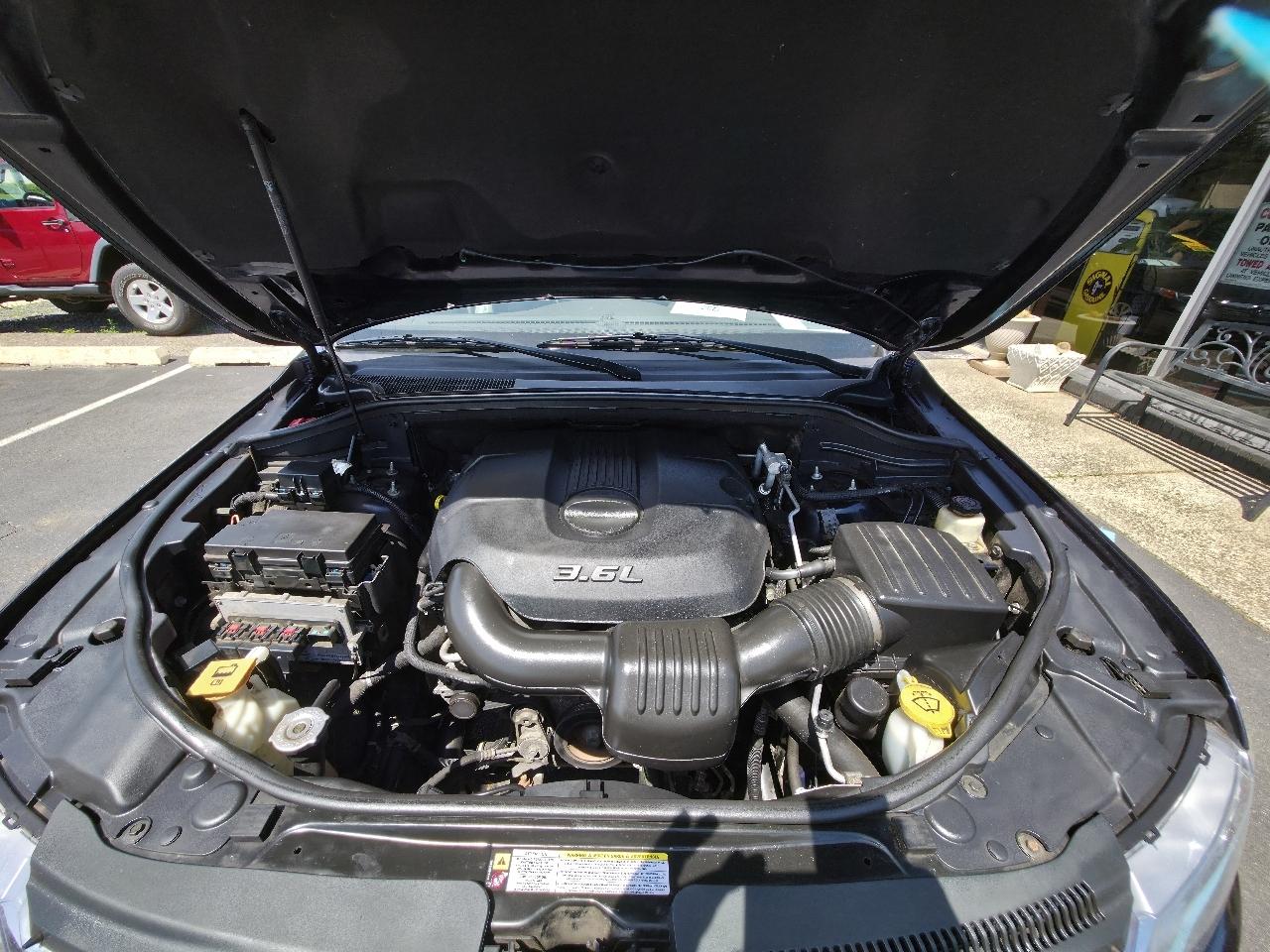 Jeep Grand Cherokee Laredo 4WD 2011
