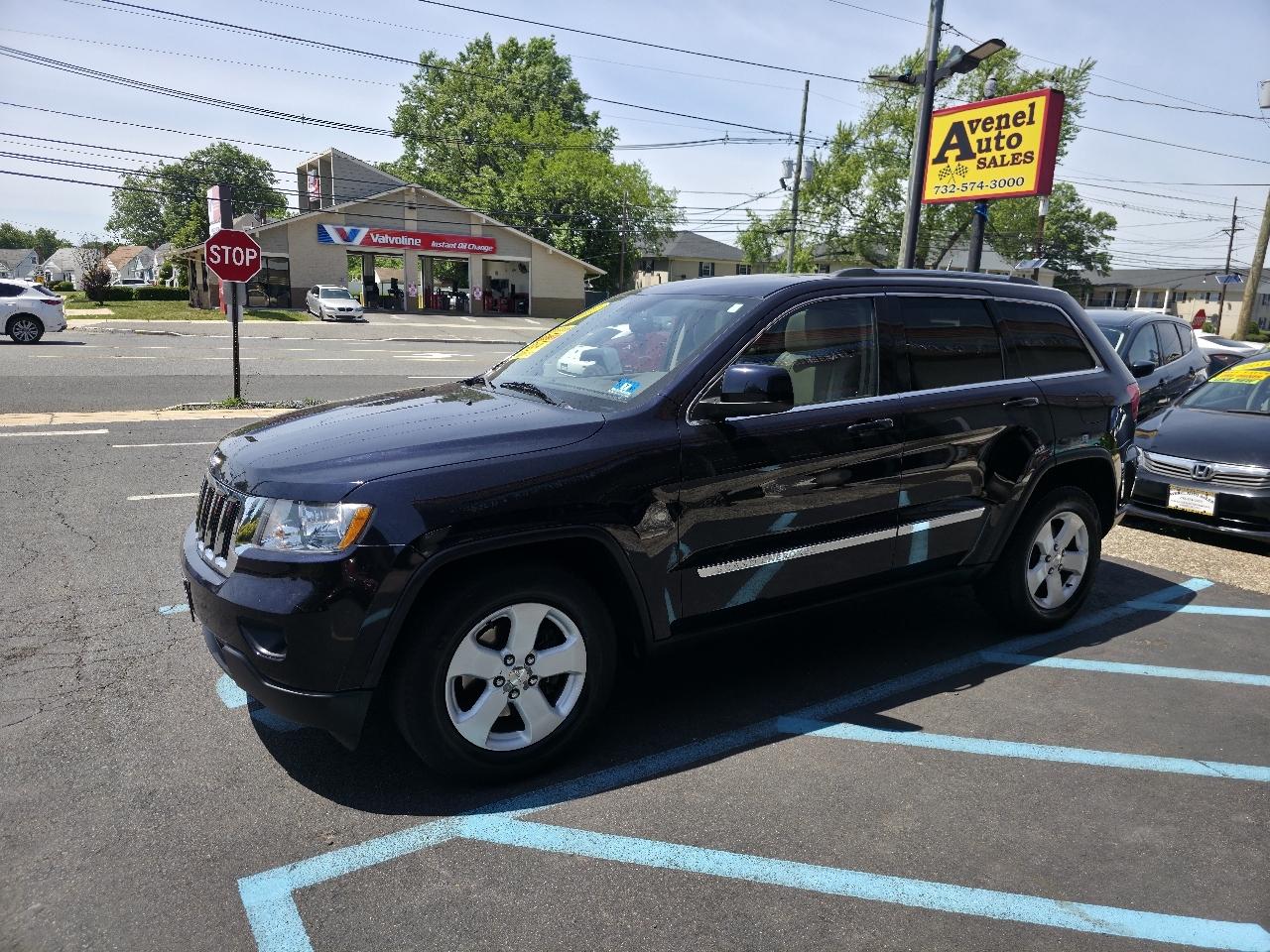 Jeep Grand Cherokee Laredo 4WD 2011