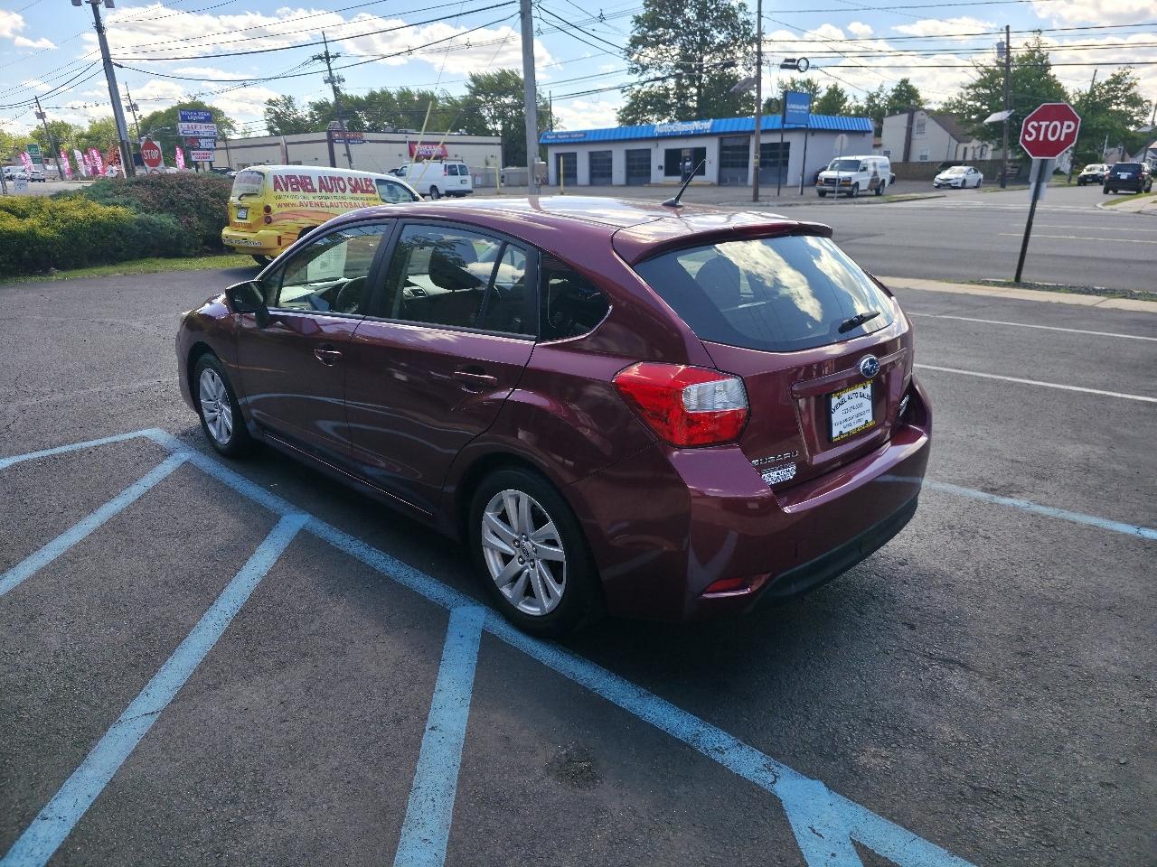 Subaru Impreza 2.0i Premium PZEV 5-Door 2015
