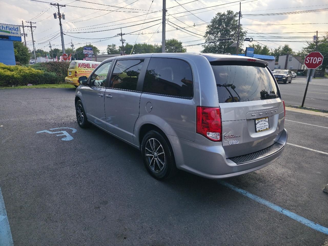Dodge Grand Caravan SE 2019