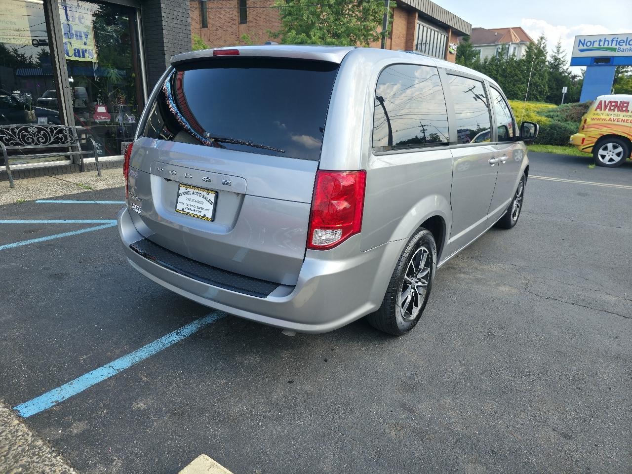Dodge Grand Caravan SE 2019