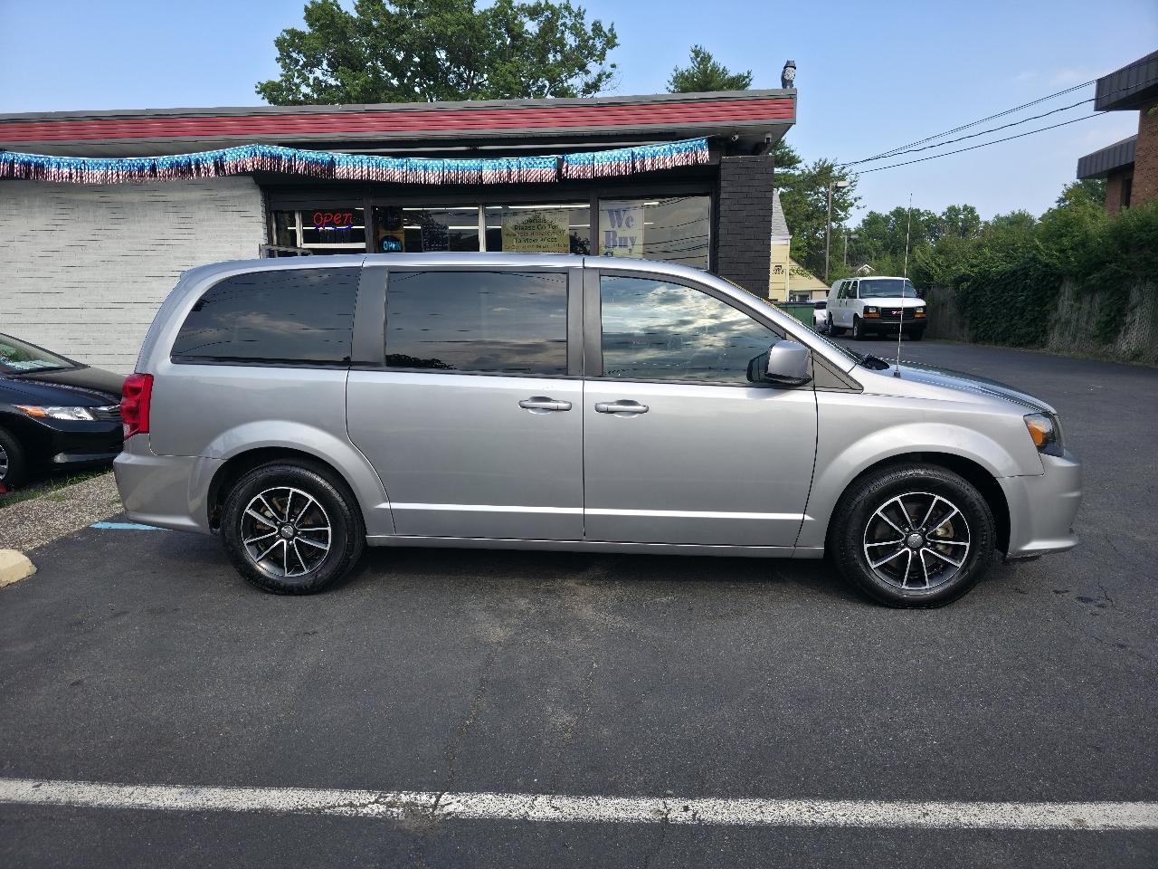 Dodge Grand Caravan SE 2019