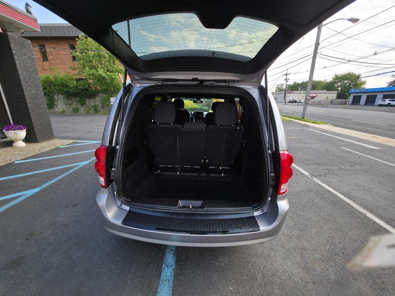 Dodge Grand Caravan SE 2019