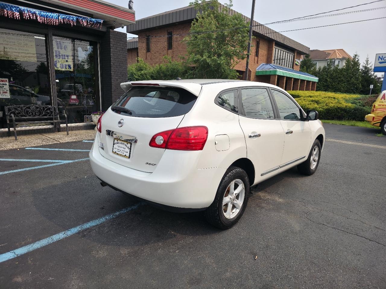 Nissan Rogue S FWD Krom Edition 2011