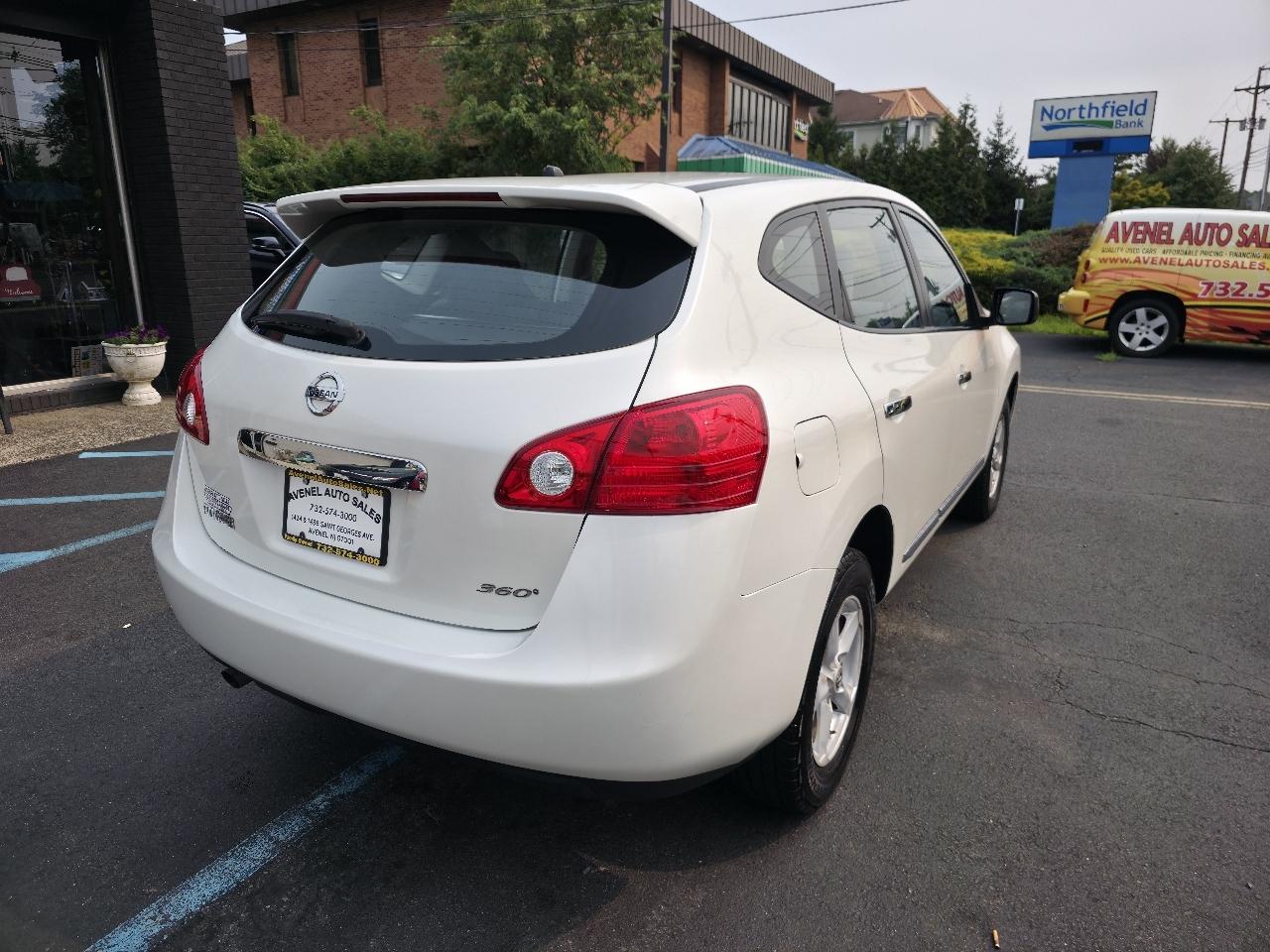 Nissan Rogue S FWD Krom Edition 2011