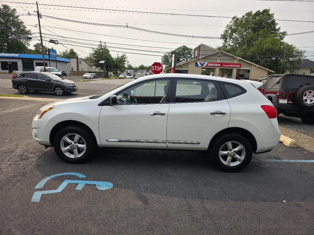 Nissan Rogue S FWD Krom Edition 2011