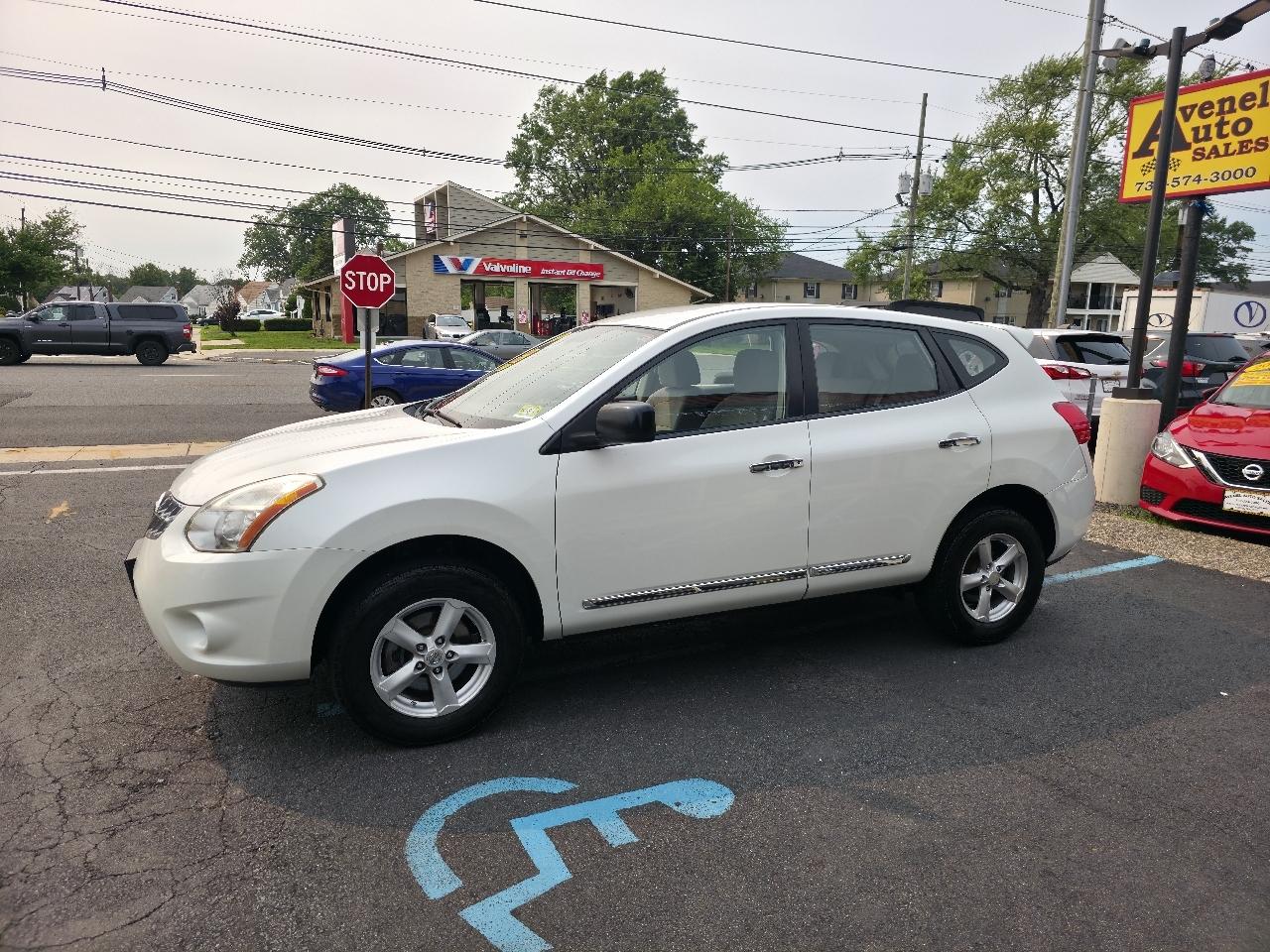 Nissan Rogue S FWD Krom Edition 2011