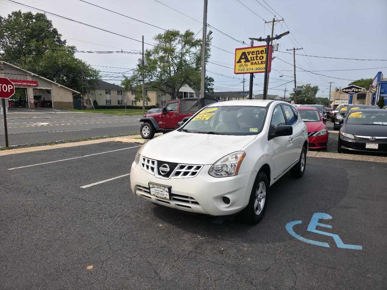 Nissan Rogue S FWD Krom Edition 2011
