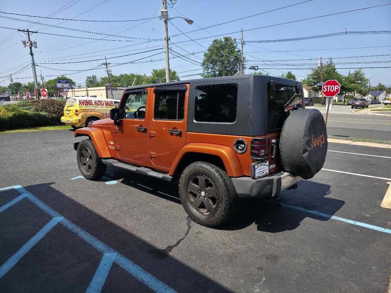 Jeep Wrangler Unlimited Sahara 4WD 2010