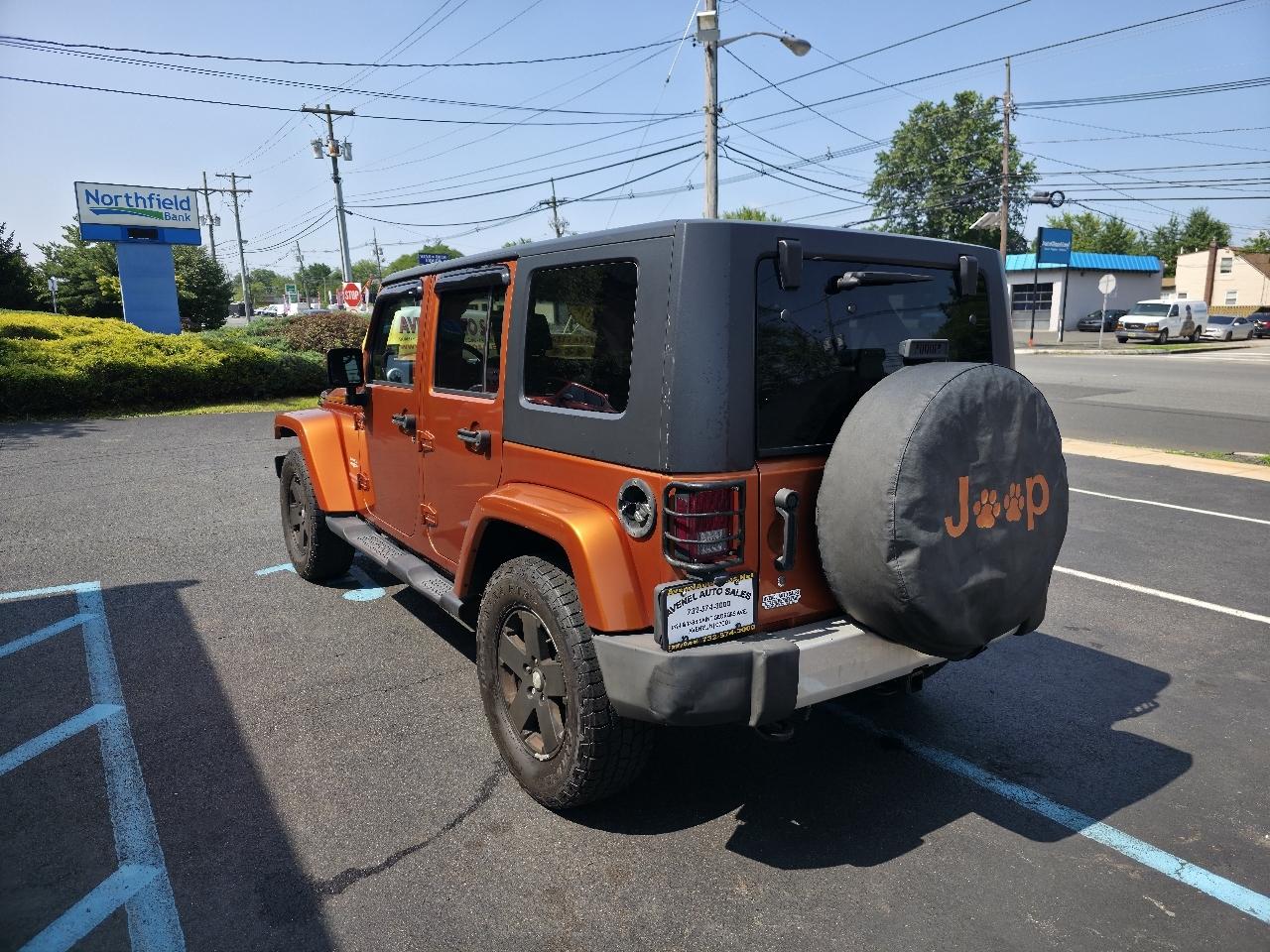 Jeep Wrangler Unlimited Sahara 4WD 2010