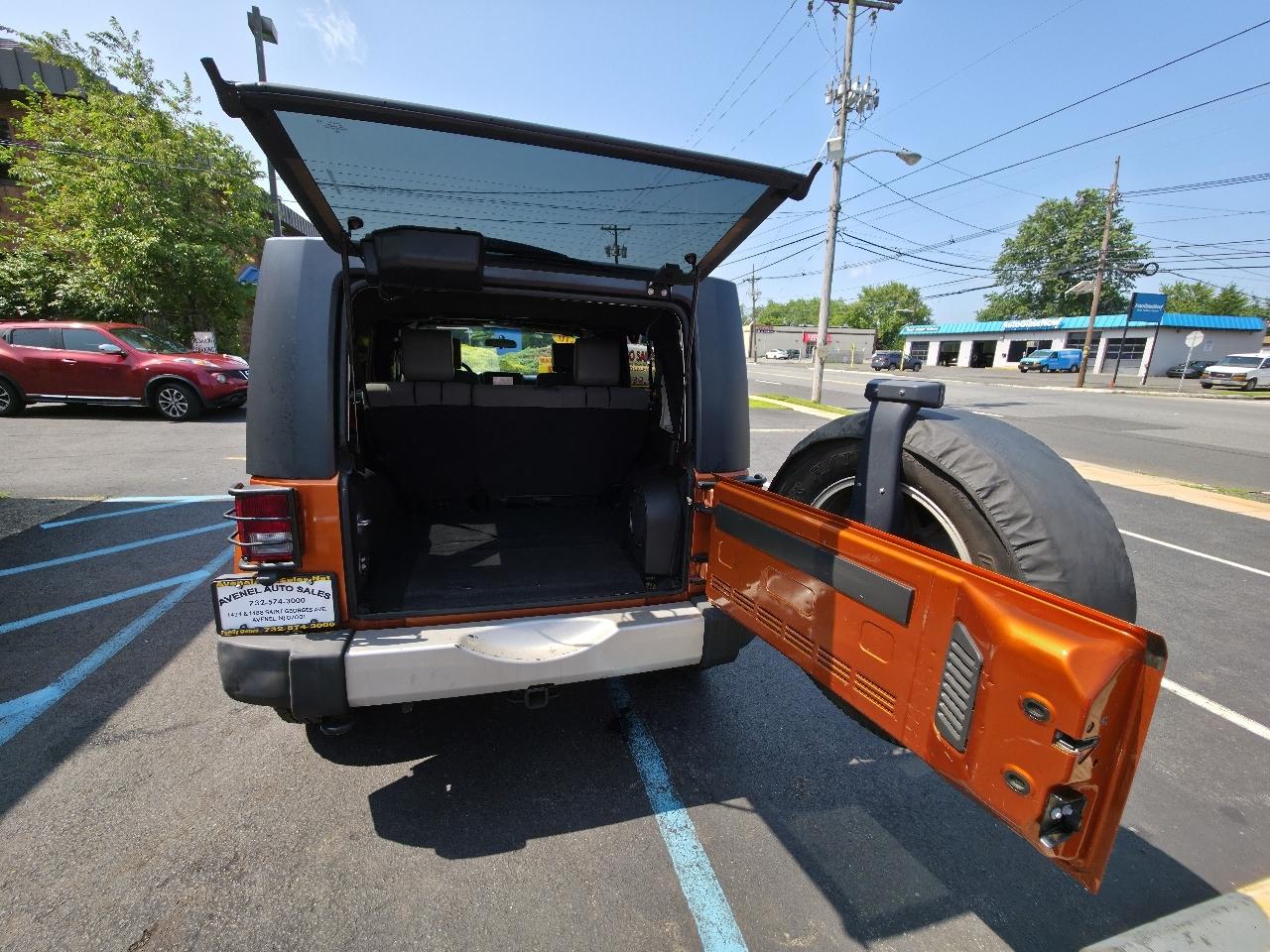 Jeep Wrangler Unlimited Sahara 4WD 2010