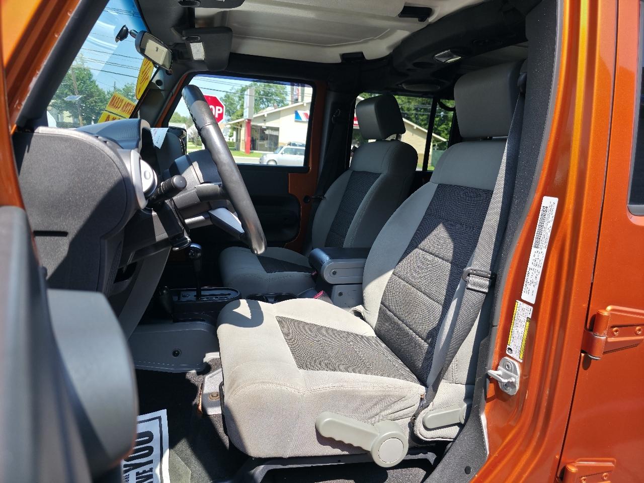 Jeep Wrangler Unlimited Sahara 4WD 2010